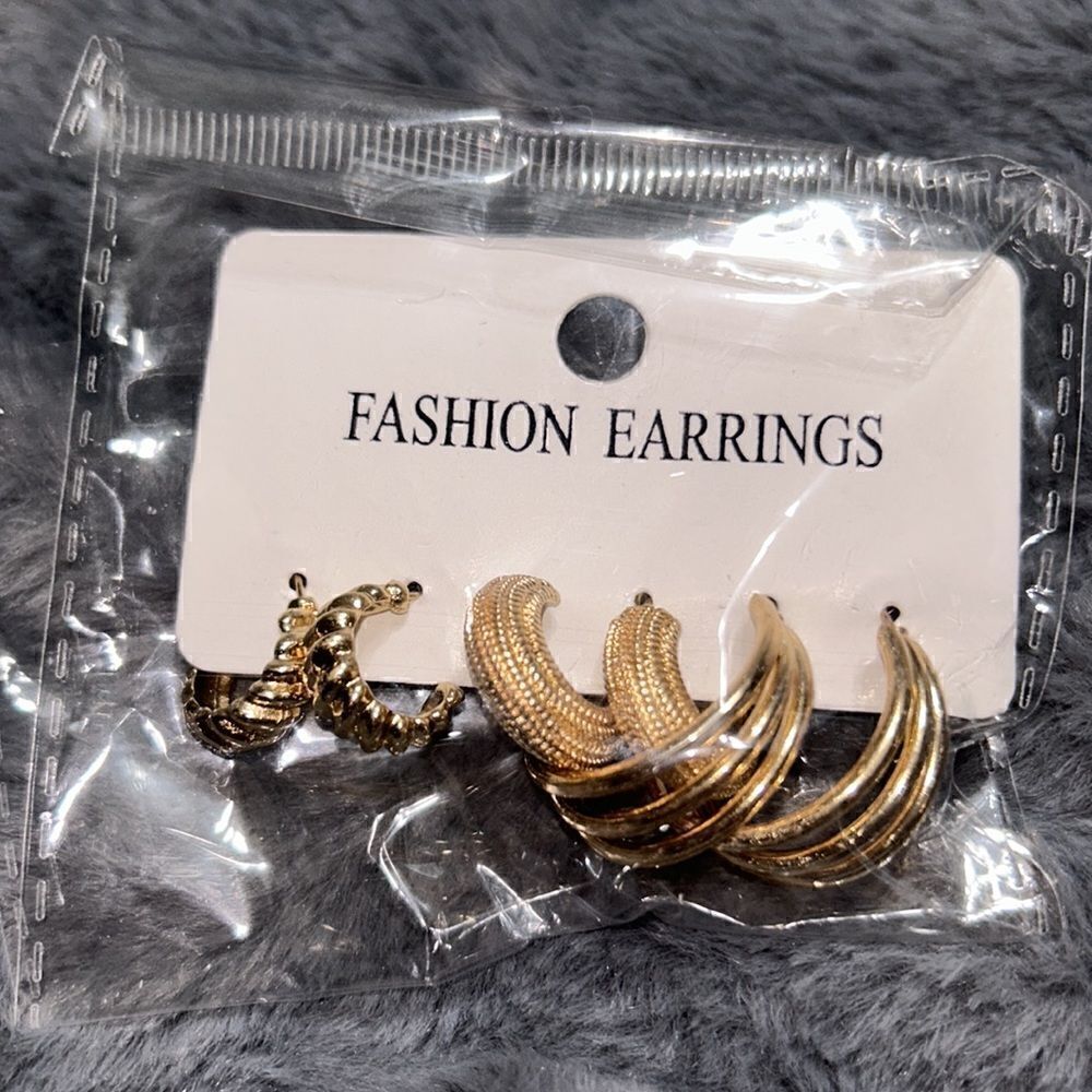 Hoop Earring Set - Picture 2 of 3